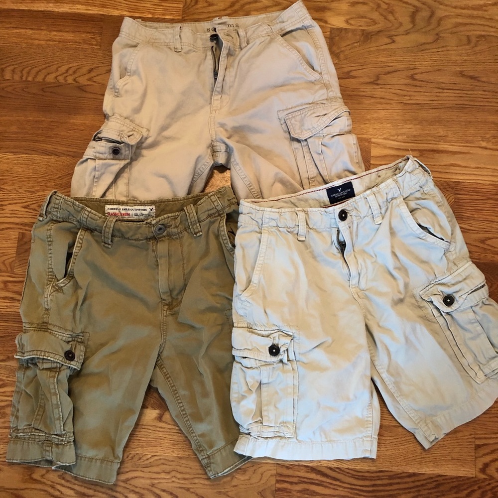 American Eagle Bundle Cargo Khaki Shorts